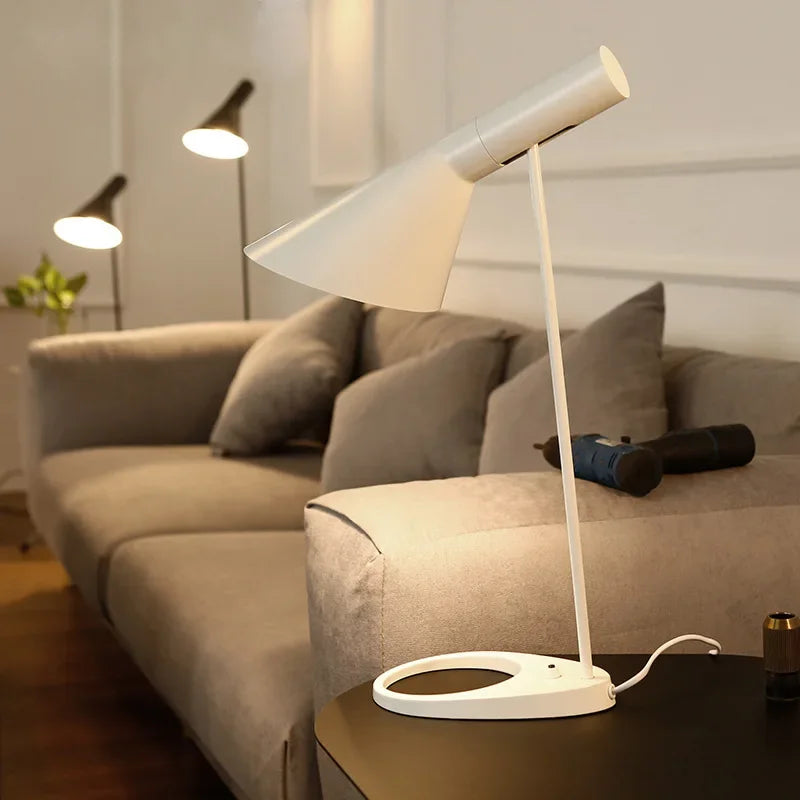 CoreStand – Modern LED Floor Lamp for Study & Living Room