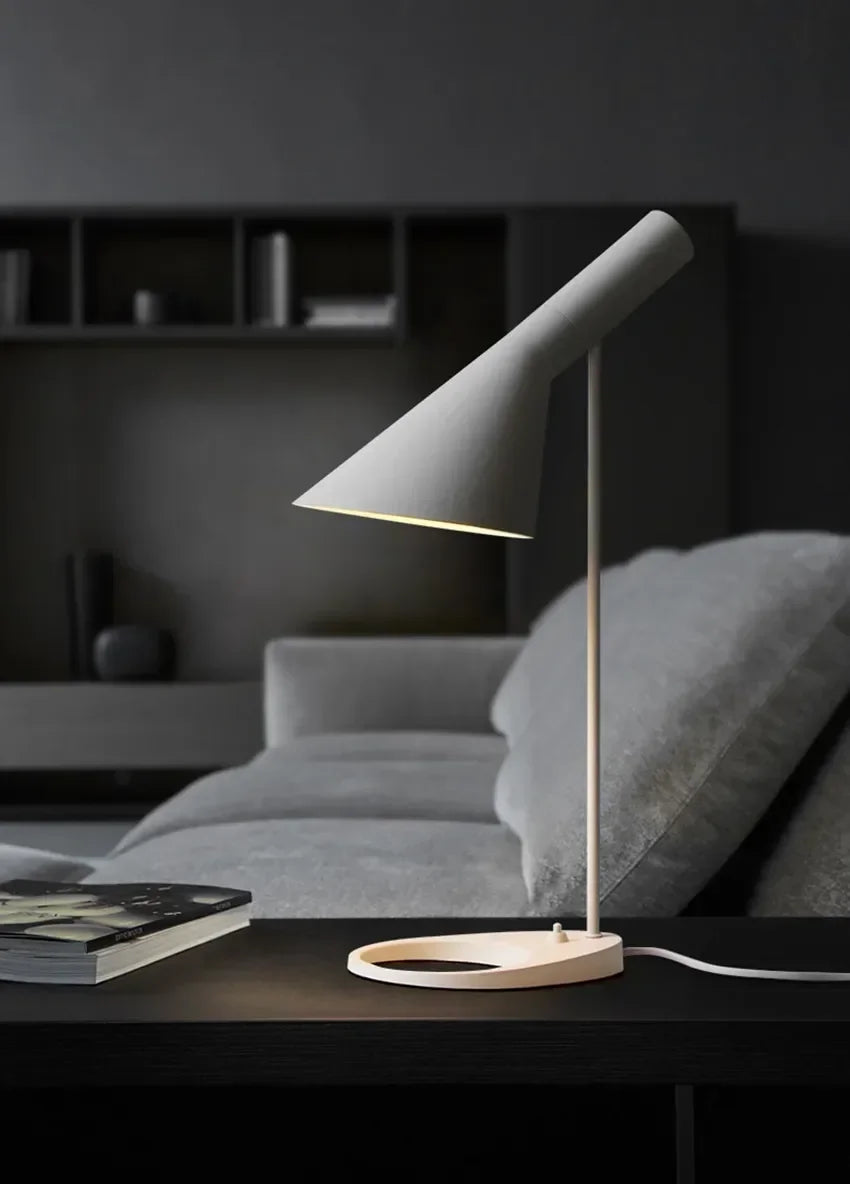 CoreStand – Modern LED Floor Lamp for Study & Living Room