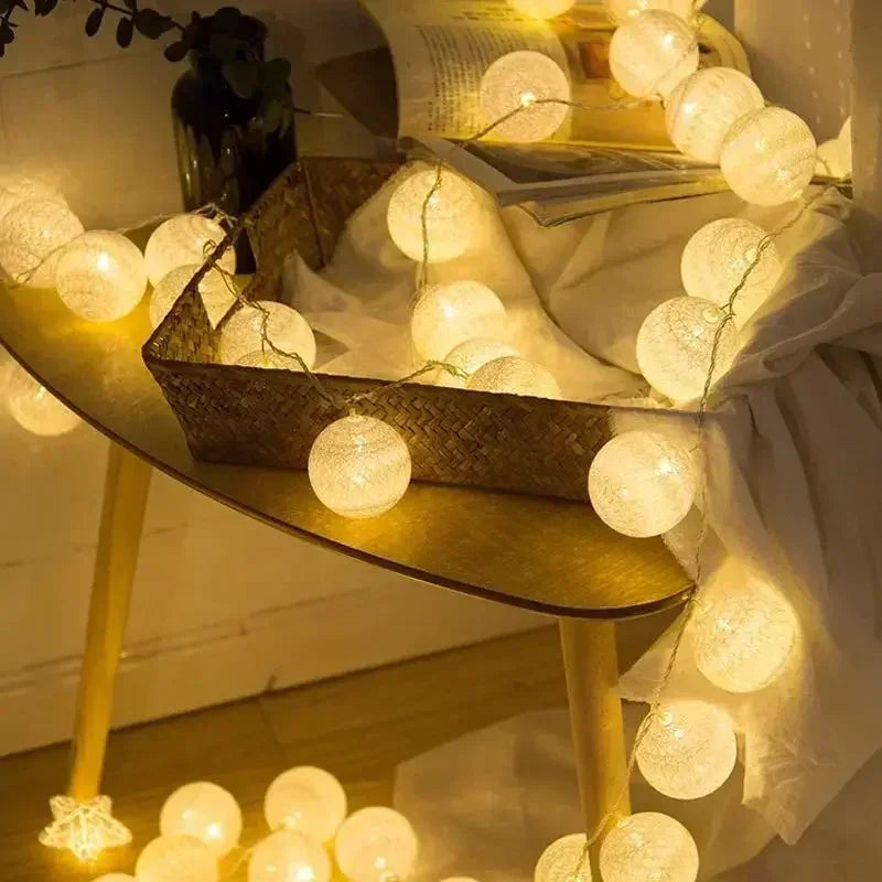 MiraCotton - LED Cotton Ball String Lights