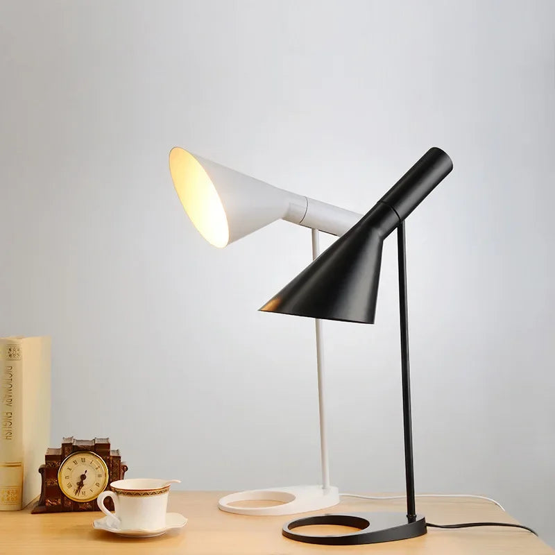 CoreStand – Modern LED Floor Lamp for Study & Living Room