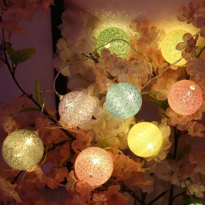 MiraCotton - LED Cotton Ball String Lights