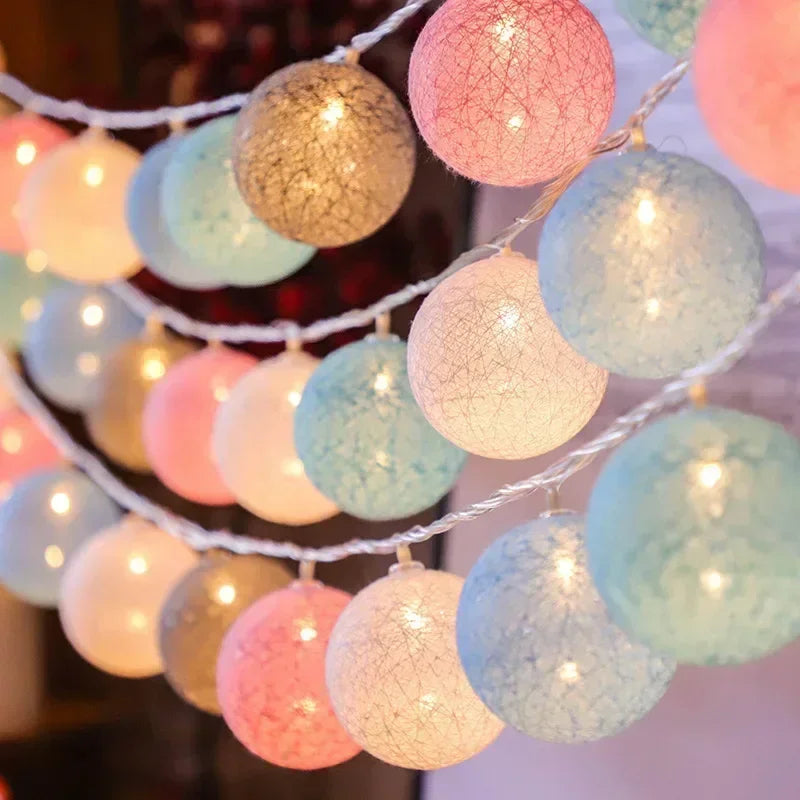 MiraCotton - LED Cotton Ball String Lights