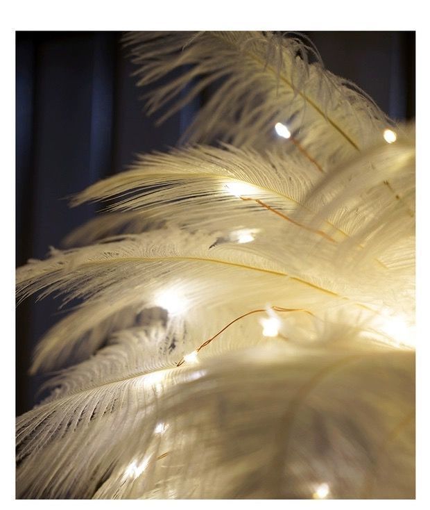 OmiFeather Night Lamp – Romantic Art Deco Light for Bedroom