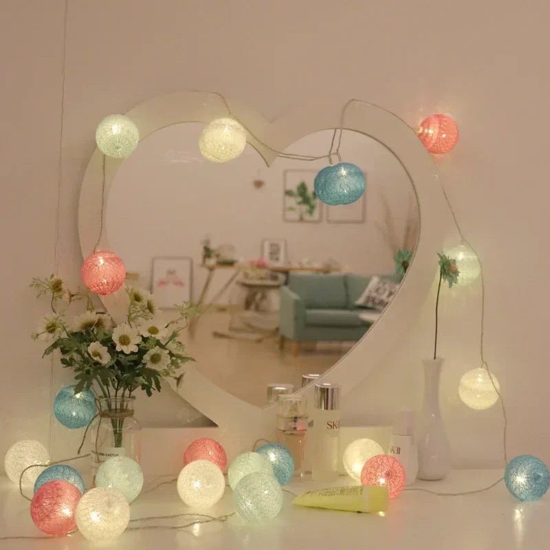 MiraCotton - LED Cotton Ball String Lights