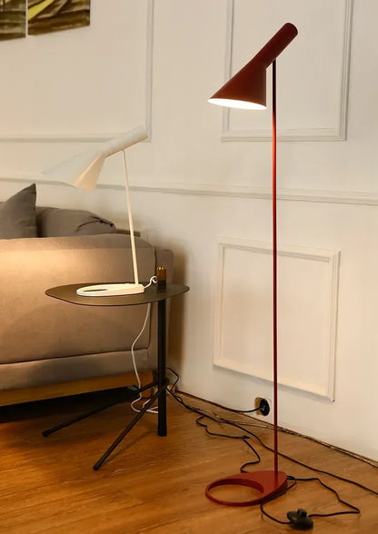 CoreStand – Modern LED Floor Lamp for Study & Living Room