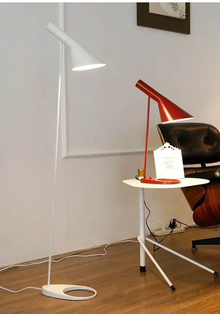 CoreStand – Modern LED Floor Lamp for Study & Living Room